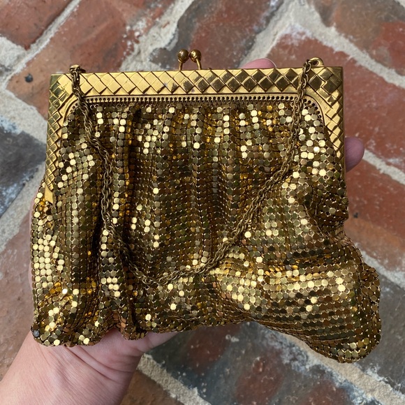 Vintage Whiting & Davis Gold Mesh Evening Bag Clutch Made in USA - Picture 11 of 16